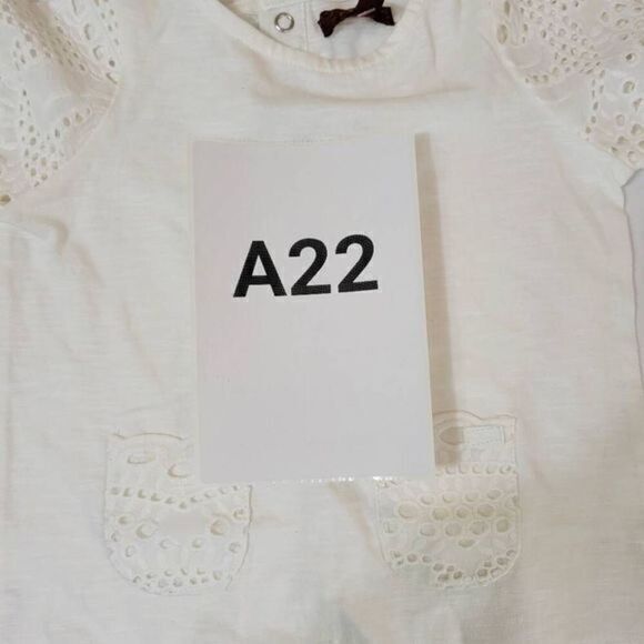 7 for all Mankind Eyelet Coverall 18 Months White Snaps Short Sleeve Cotton NEW - Picture 12 of 12